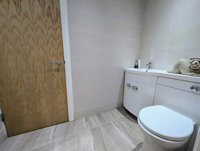 2 Bedroom Apartment To Rent In Crosshall Street, Liverpool, L1