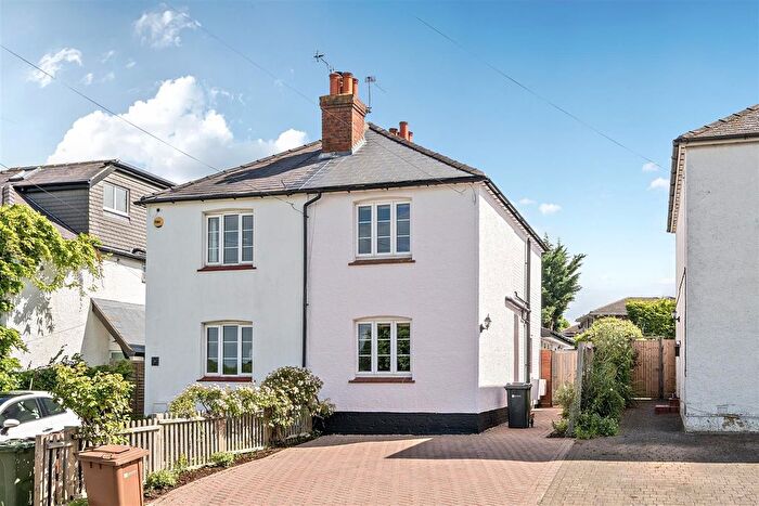 2 Bedroom Property To Rent In Long Reach, West Horsley, KT24