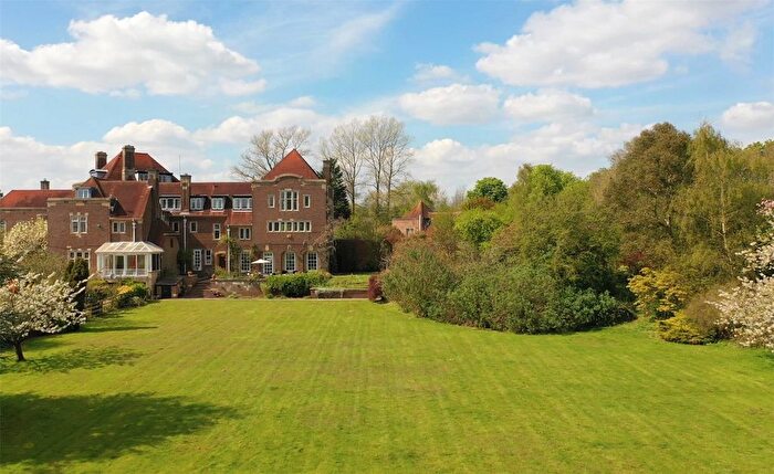 4 Bedroom Detached House For Sale In Little Horwood Manor, Little Horwood, Milton Keynes, MK17
