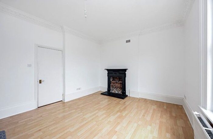 2 Bedroom Flat For Sale In Flat, Medina Villas, Hove, BN3