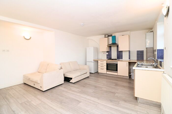 1 Bedroom Flat To Rent In Upper Tooting Road, London, SW17