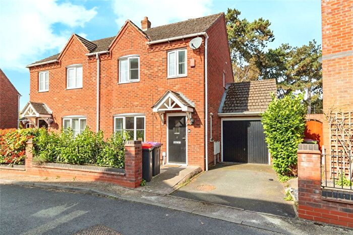 3 Bedroom Semi-Detached House To Rent In Pooler Close, Wellington, Telford, Shropshire, TF1