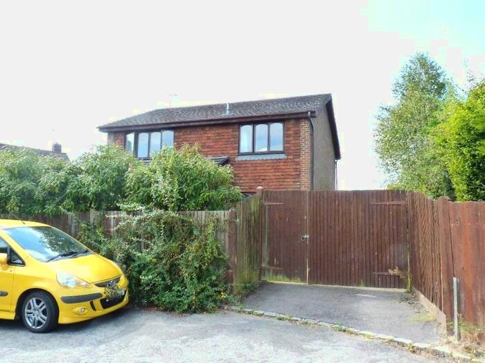 4 Bedroom Detached House To Rent In Park Farm Close, Etchingham, East Sussex, TN19