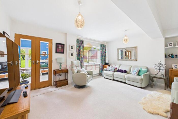 4 Bedroom Detached House For Sale In Glen Avenue, Colchester, CO3