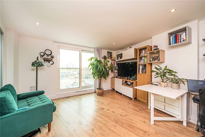 1 Bedroom Flat For Sale In Anchor House, St. George Wharf, SW8