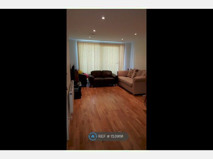 2 Bedroom Flat To Rent In High Rd, Ilford, IG1