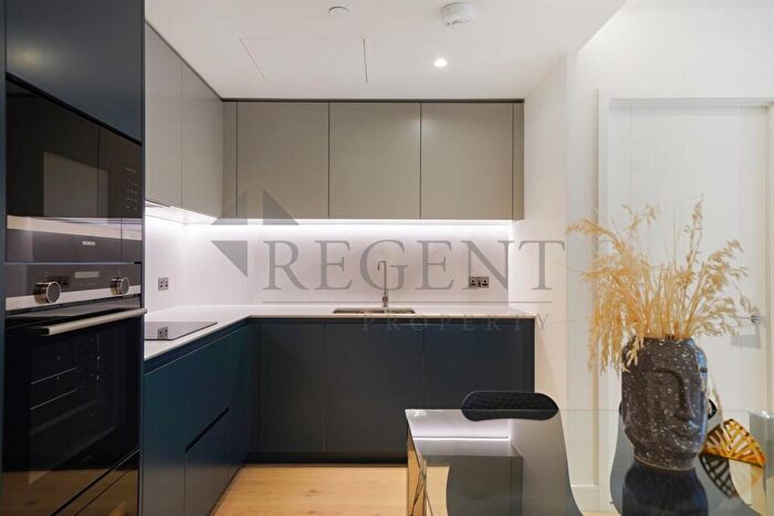 2 Bedroom Apartment To Rent In Harcourt Tower, Marsh Wall, E14