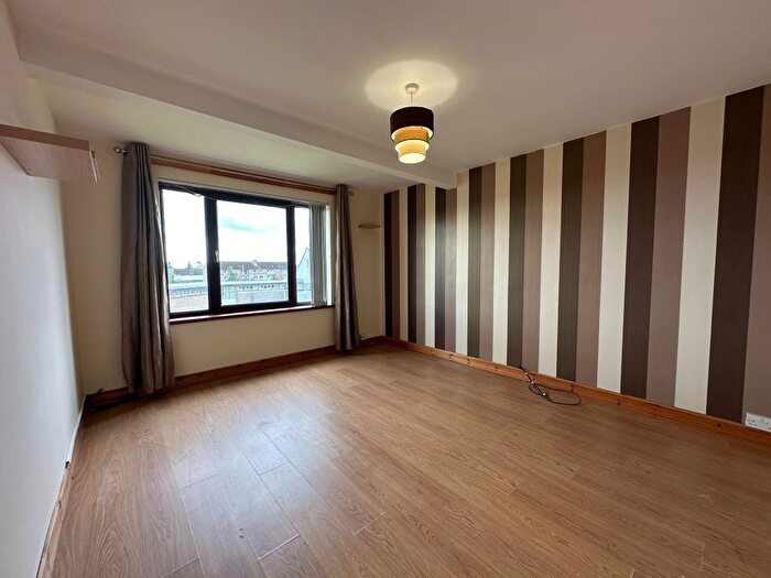 2 Bedroom Flat To Rent In Spey Road, Aberdeen, AB16