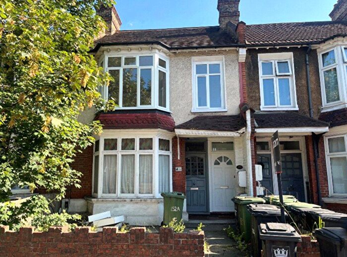 3 Bedroom Maisonette To Rent In Brownhill Road, London, SE6
