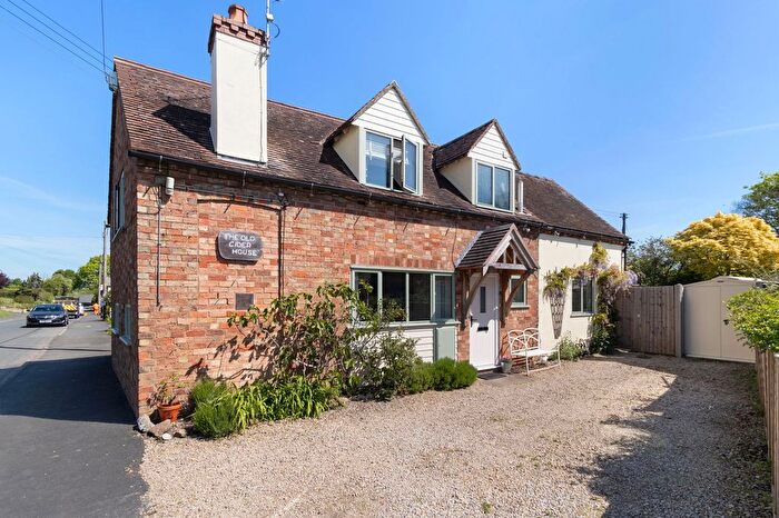 3 Bedroom Detached House For Sale In Upper Street, Defford, Worcester, WR8