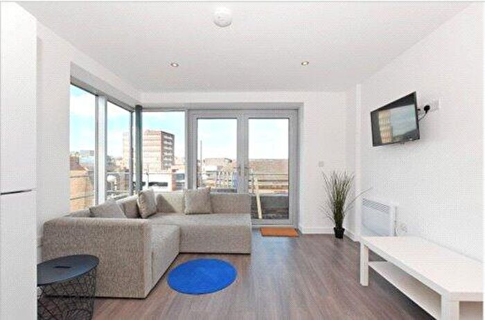 4 Bedroom House To Rent In Rockingham Lane, Sheffield, South Yorkshire, S1