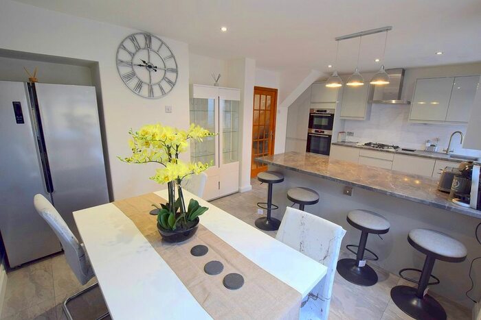 3 Bedroom Property To Rent In Rokeby Street, Stratford, E15