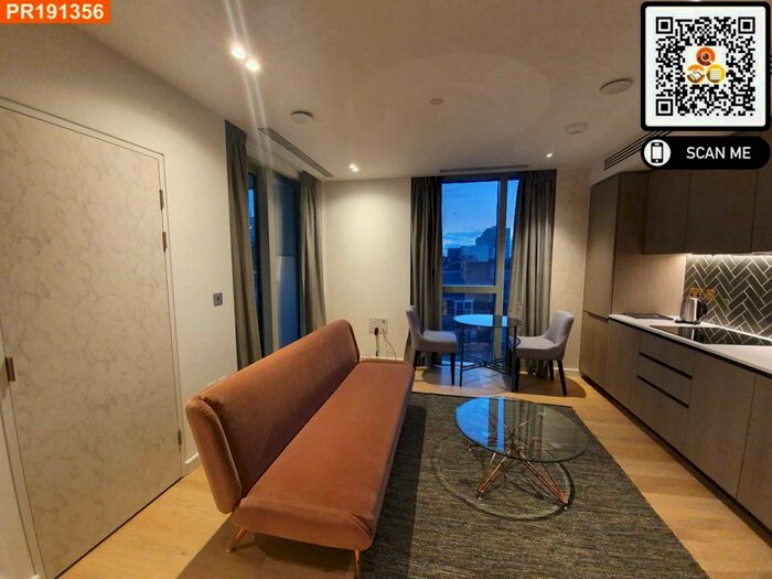 Flat To Rent In Astonishing Studio Flat In Old Street, EC1V