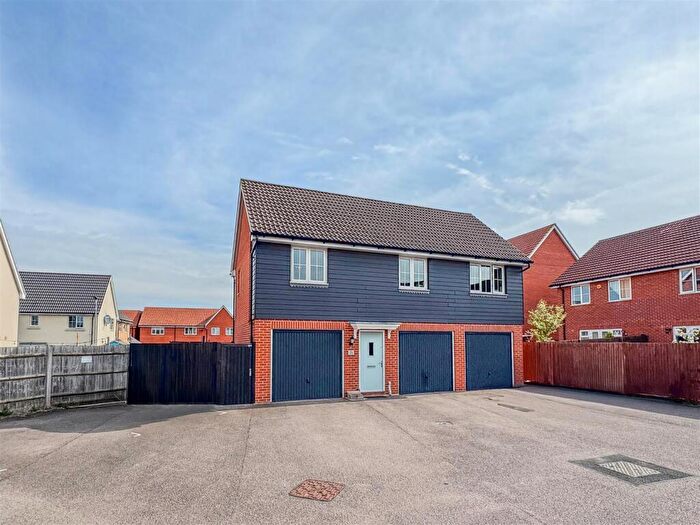 2 Bedroom Coach House To Rent In Fennel Drive, Red Lodge, IP28