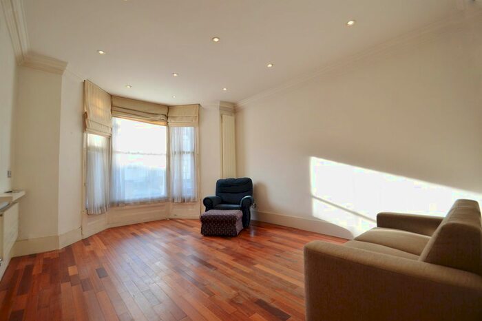 1 Bedroom Flat To Rent In Sunny Gardens Road, Hendon, NW4