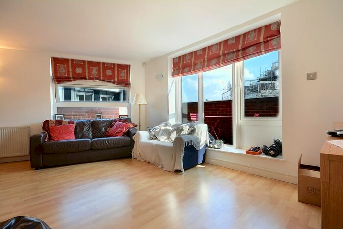 2 Bedroom Flat To Rent In Tanner Street, London, SE1