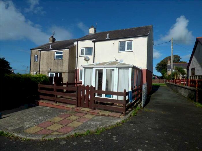 3 Bedroom Semi-Detached House For Sale In Holyhead, LL65