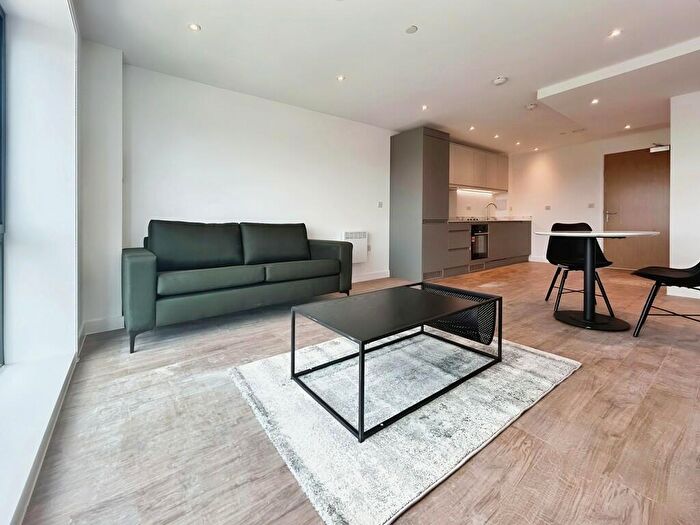 1 Bedroom Apartment To Rent In Phoenix, Saxton Lane, Leeds, LS9