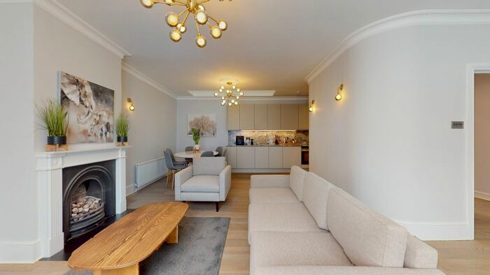 3 Bedroom Flat To Rent In Wigmore Place, London, W1U