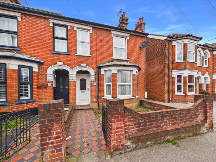 3 Bedroom Semi Detached House For Sale In Sidegate Lane, Ipswich, Suffolk, IP4