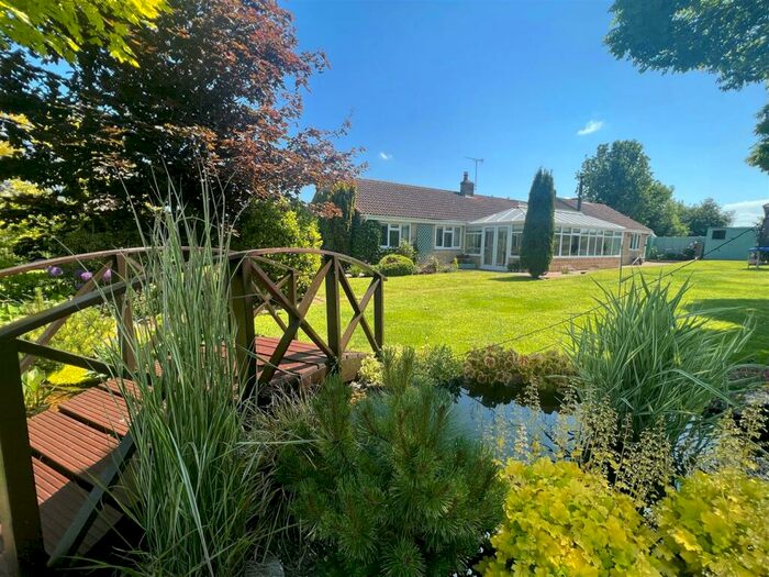 4 Bedroom Detached Bungalow For Sale In Southmead Lane, Henstridge, Templecombe, BA8