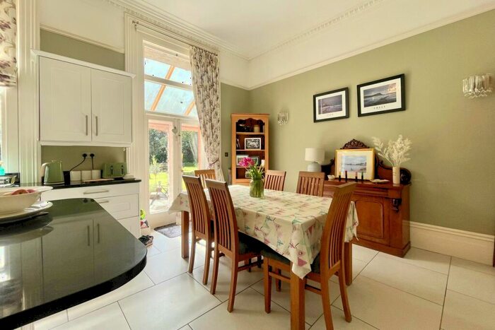 3 Bedroom Apartment For Sale In West Cliff Road, West Cliff, Bournemouth, BH4