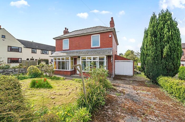 3 Bedroom Detached House For Sale In Main Road, Hirst Courtney, Selby, YO8