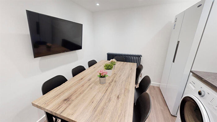 11 Bedroom House To Rent In Guinea Street, Bristol, BS1