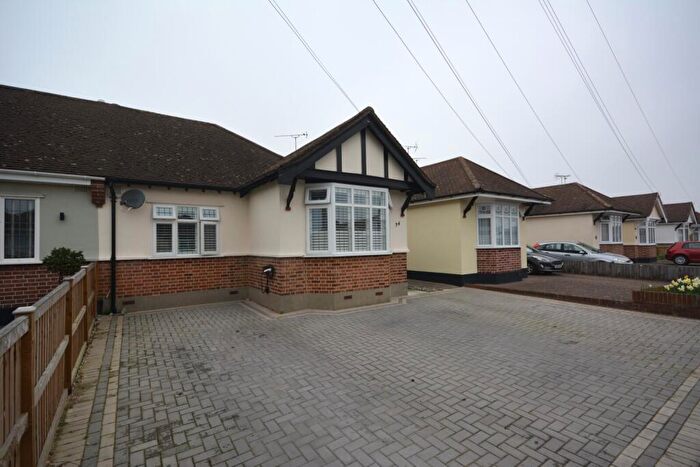 2 Bedroom Bungalow To Rent In Nalla Gardens, CM1