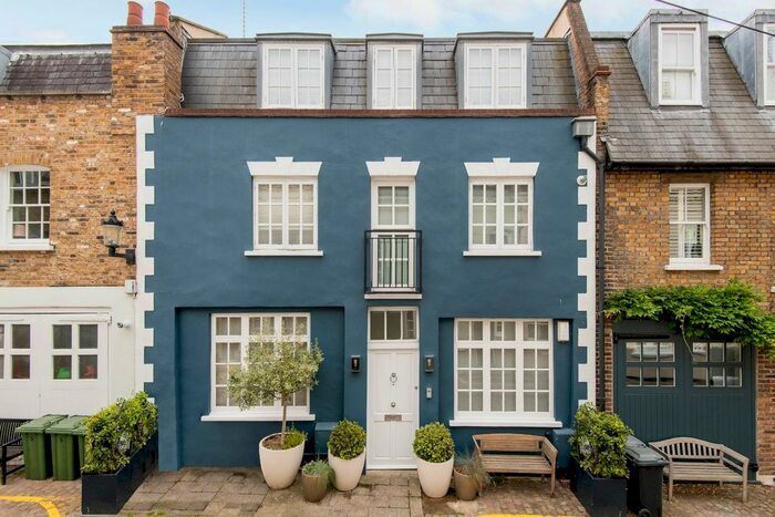 5 Bedroom Property To Rent In Ladbroke Walk, Notting Hill, London, W11