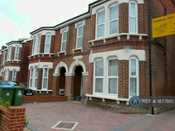 8 Bedroom Semi-Detached House To Rent In Carlton Road, Southampton, SO15