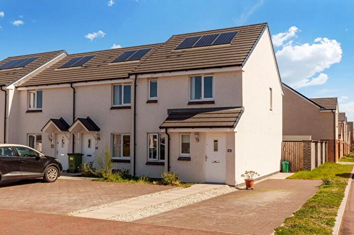 3 Bedroom Terraced House For Sale In Lathrocht Grove, Kinross, KY13