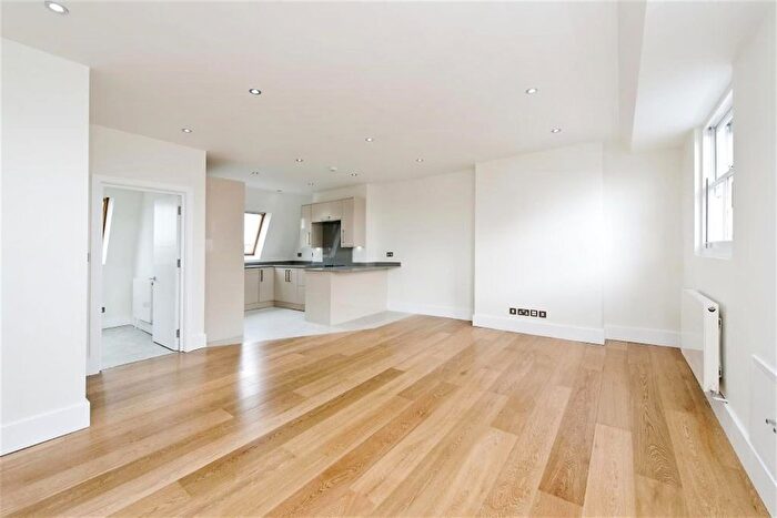 3 Bedroom Flat To Rent In Malvern Road, London, NW6