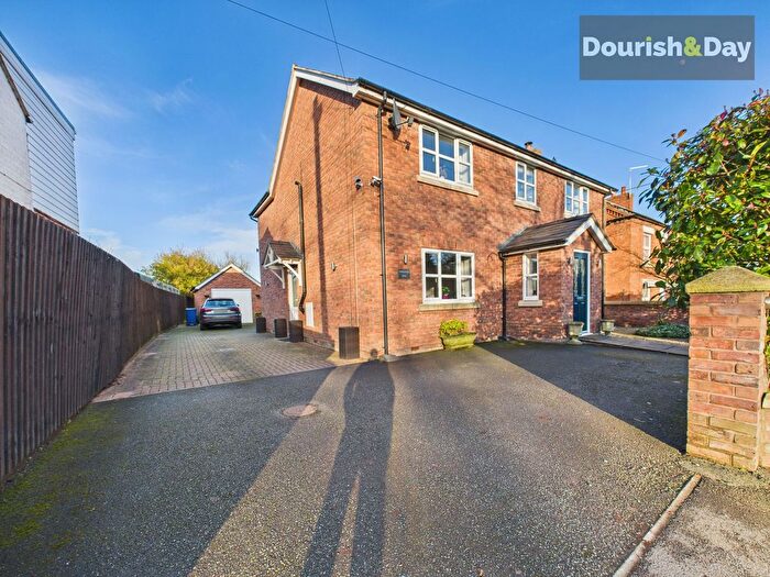 4 Bedroom Detached House For Sale In Redbrook Maelor, Whitchurch, SY13