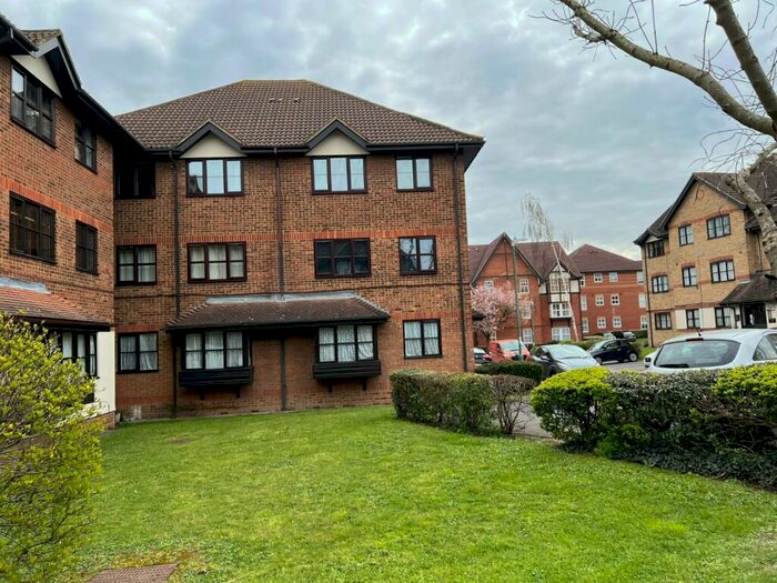 2 Bedroom Apartment To Rent In Denny Court, Bow Arrow Lane, Dartford, Kent, DA2