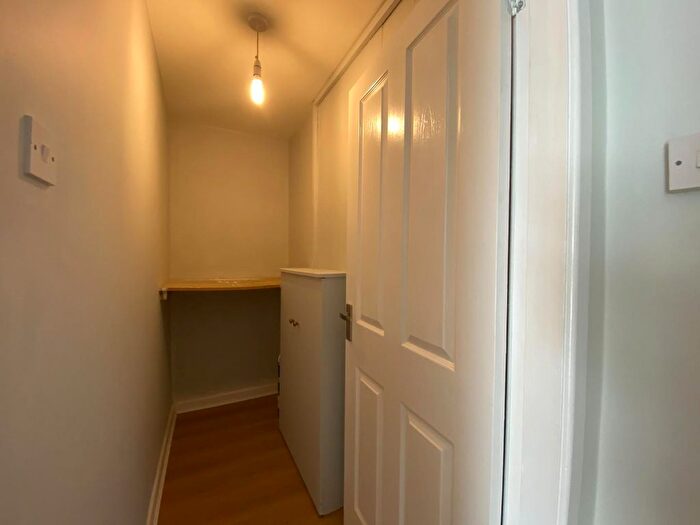 2 Bedroom Flat To Rent In Ashfell Court, Edge Lane, Chorlton, M21