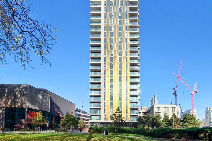 3 Bedroom Flat To Rent In St Gabriel Walk, Elephant And Castle, London, SE1