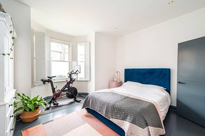 1 Bedroom Flat To Rent In Southgate Road, De Beauvoir Town, London, N1