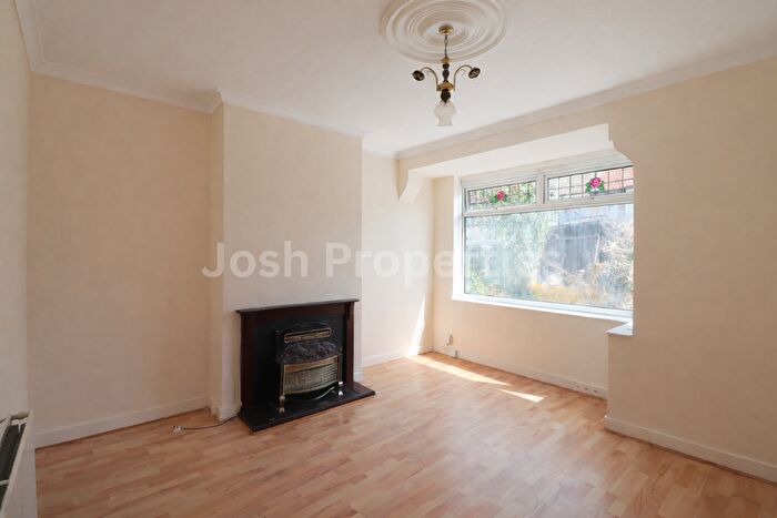 3 Bedroom Terraced House To Rent In Chadwell Heath Lane, Romford, RM6