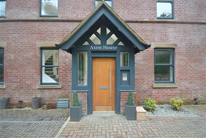 2 Bedroom Apartment To Rent In Buxton Road West, Disley, SK12