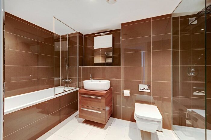 1 Bedroom Flat For Sale In Kensington High Street, London, W8