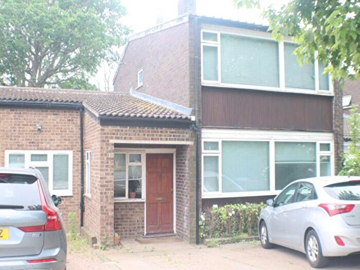 1 Bedroom House To Rent In Bishops Rise (Room ), Hatfield, Hertfordshire, AL10