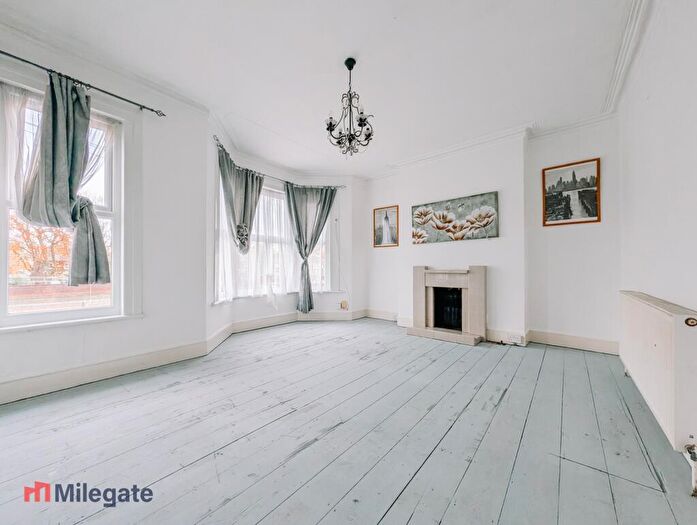 1 Bedroom Flat To Rent In Hamlet Road, Southend-On-Sea, SS1