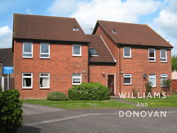 Studio To Rent In Romsey Close, Hockley, SS5