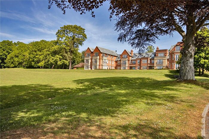 3 Bedroom Flat For Sale In Penshurst Road, Penshurst, Tonbridge, Kent, TN11