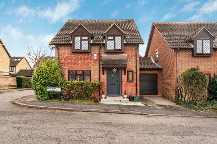 4 Bedroom Link Detached House For Sale In Hazelhurst Close, Weybrook Park, GU4
