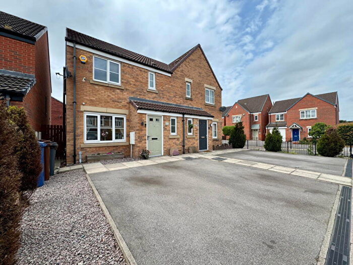 3 Bedroom Semi-Detached House For Sale In Old Royston Avenue, Royston, Barnsley, S71