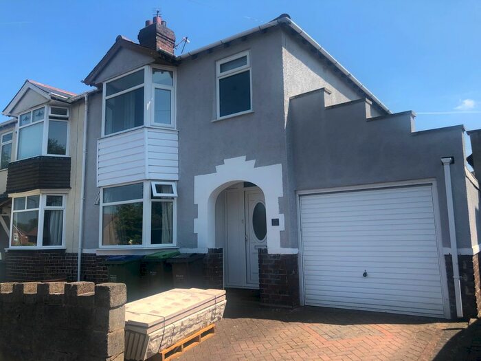 3 Bedroom Semi-Detached House To Rent In Horseley Rd, Tipton, DY4