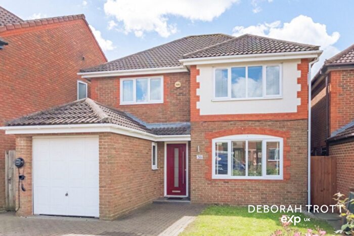 4 Bedroom Detached House For Sale In Chatfield Way, Bradbourne Fields, ME19