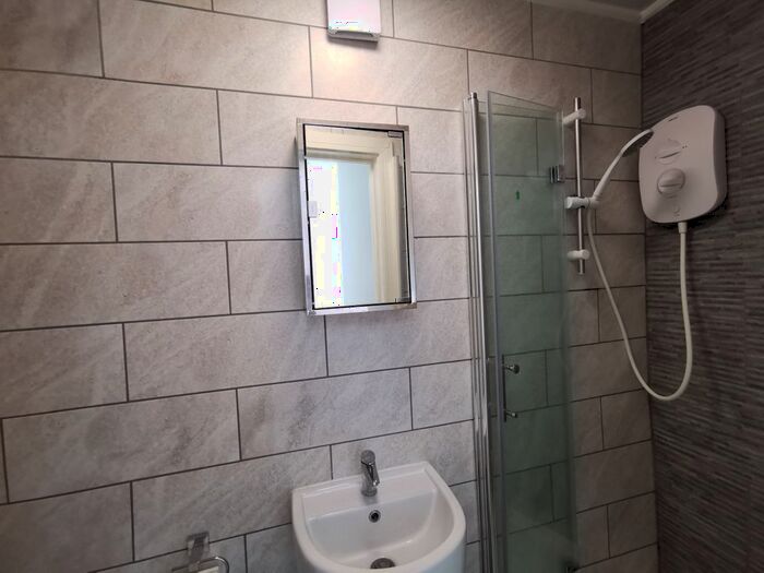 1 Bedroom End Of Terrace House To Rent In Ashburnham Road, Luton, Bedfordshire, LU1